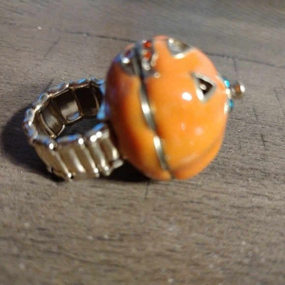 Jack O Lantern Loocket Ring - Picture 3 of 10